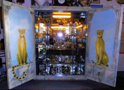 Antiquitäten Café - Glas, Porzellan, Keramiken uvm.